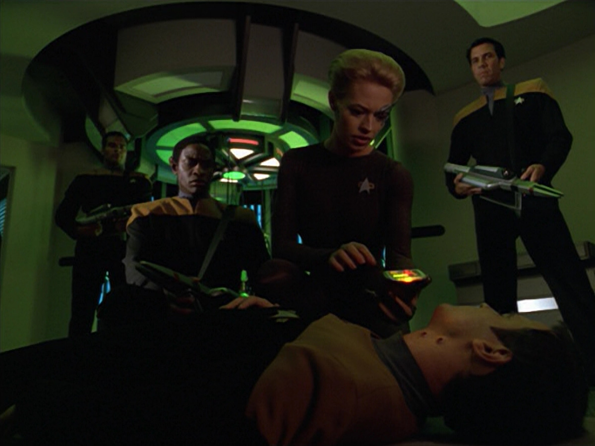 extant_StarTrek_VOY_5x02-Drone_00985.jpg