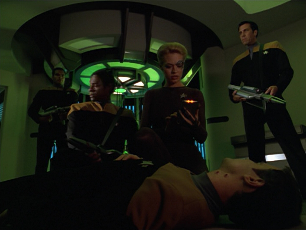 extant_StarTrek_VOY_5x02-Drone_01008.jpg