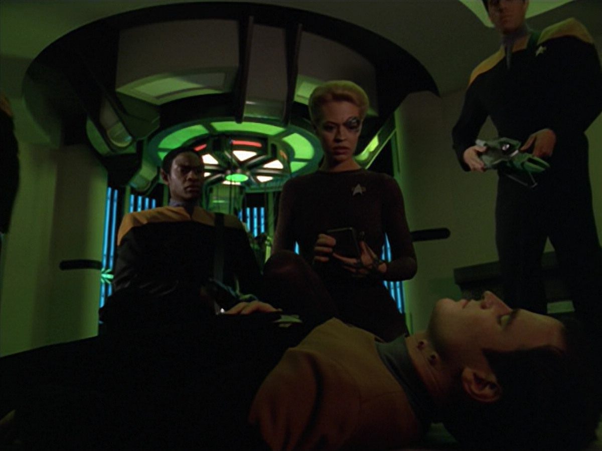 extant_StarTrek_VOY_5x02-Drone_01013.jpg