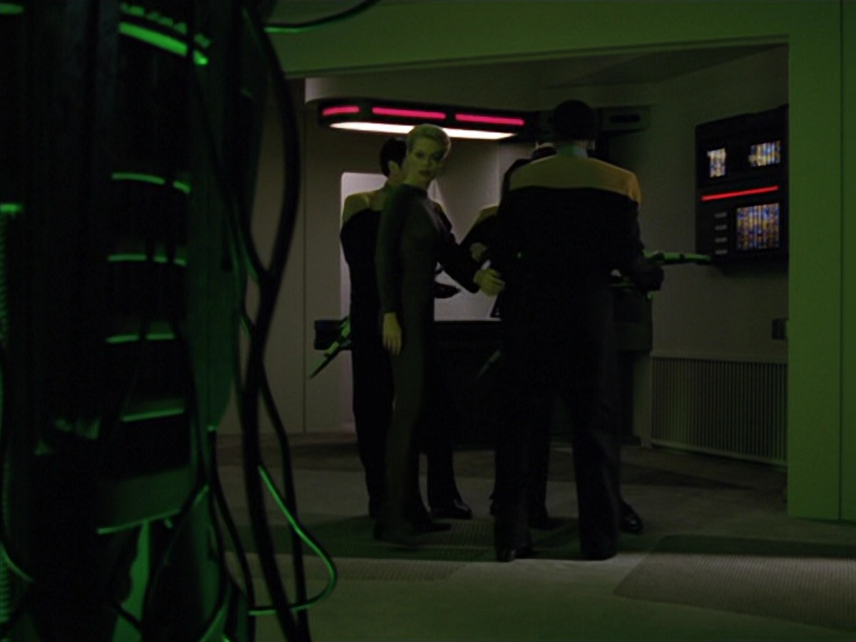 extant_StarTrek_VOY_5x02-Drone_01022.jpg