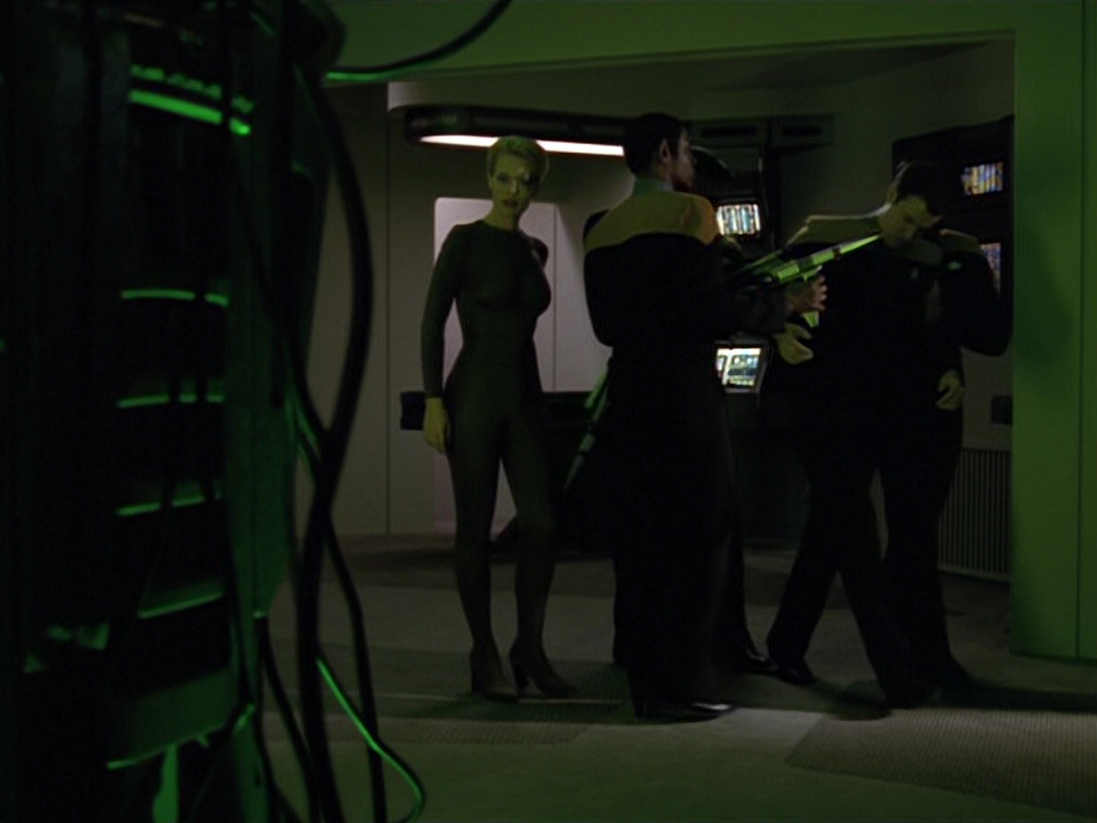extant_StarTrek_VOY_5x02-Drone_01024.jpg