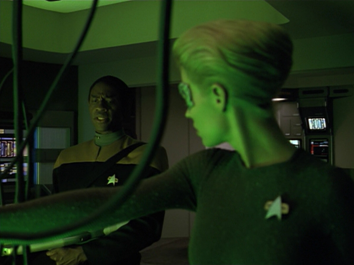 extant_StarTrek_VOY_5x02-Drone_01088.jpg