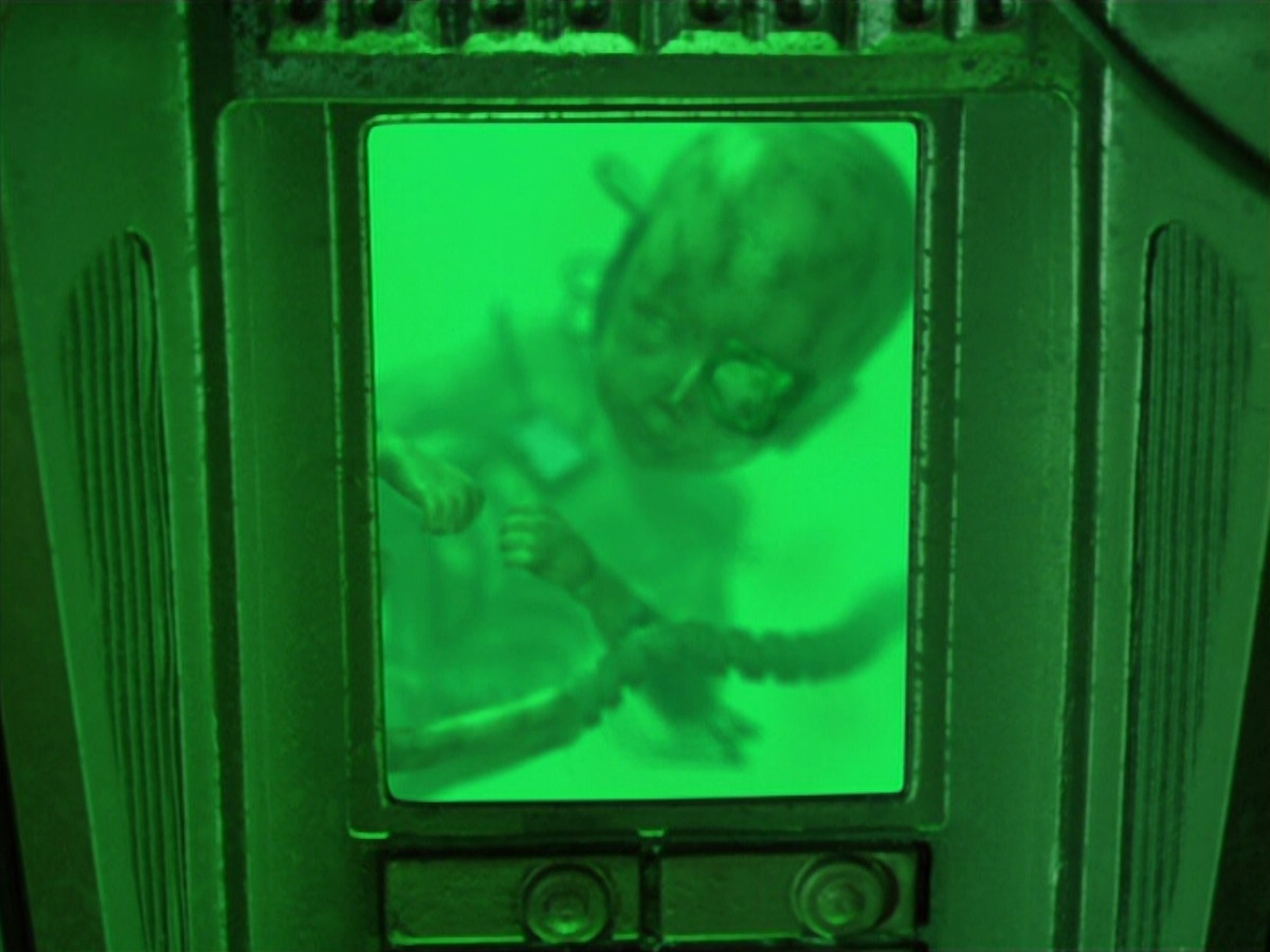 extant_StarTrek_VOY_5x02-Drone_01113.jpg