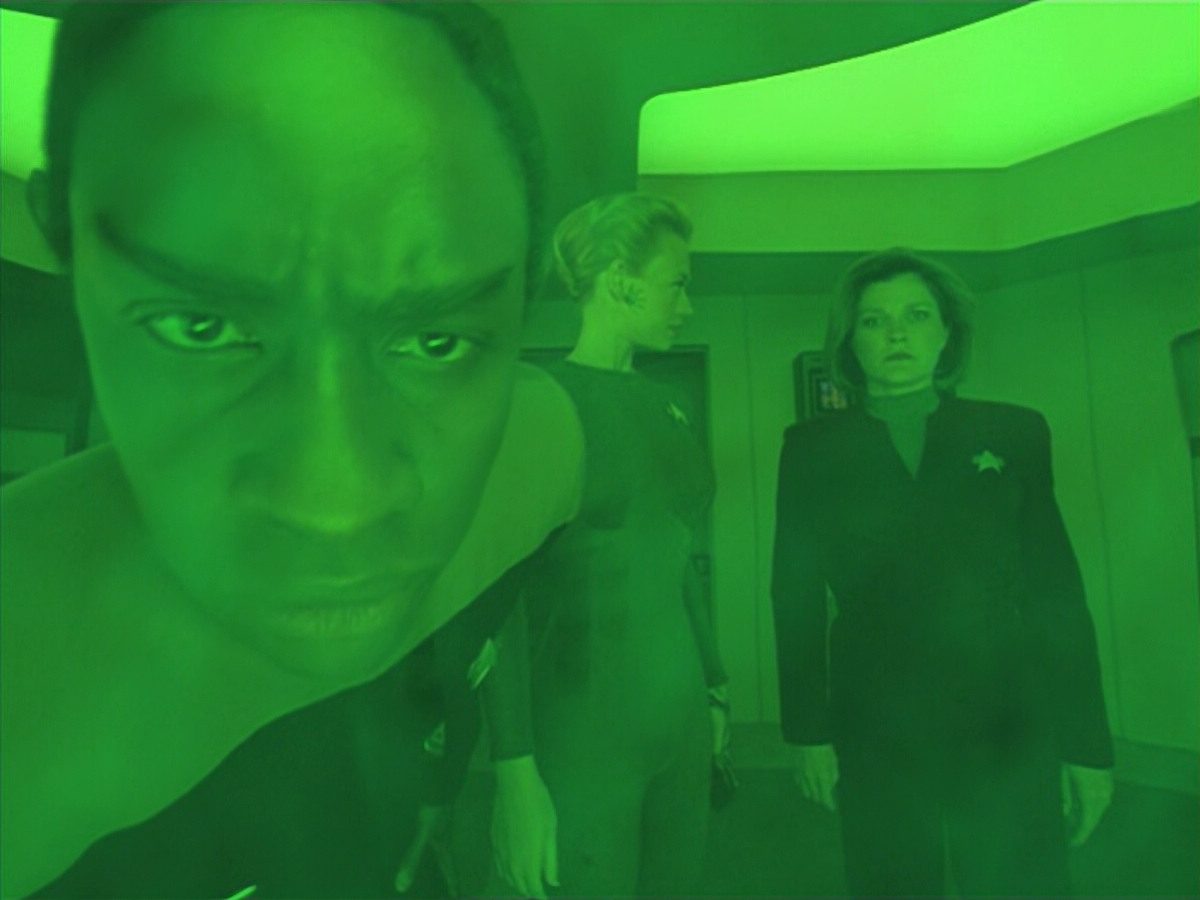 extant_StarTrek_VOY_5x02-Drone_01130.jpg