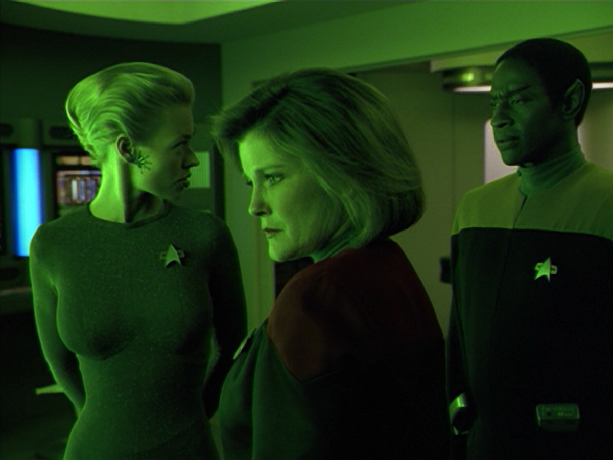 extant_StarTrek_VOY_5x02-Drone_01155.jpg