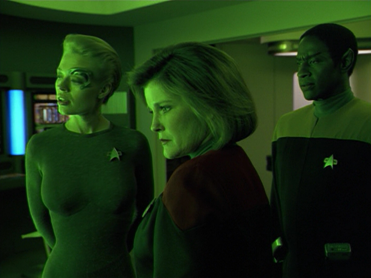 extant_StarTrek_VOY_5x02-Drone_01156.jpg