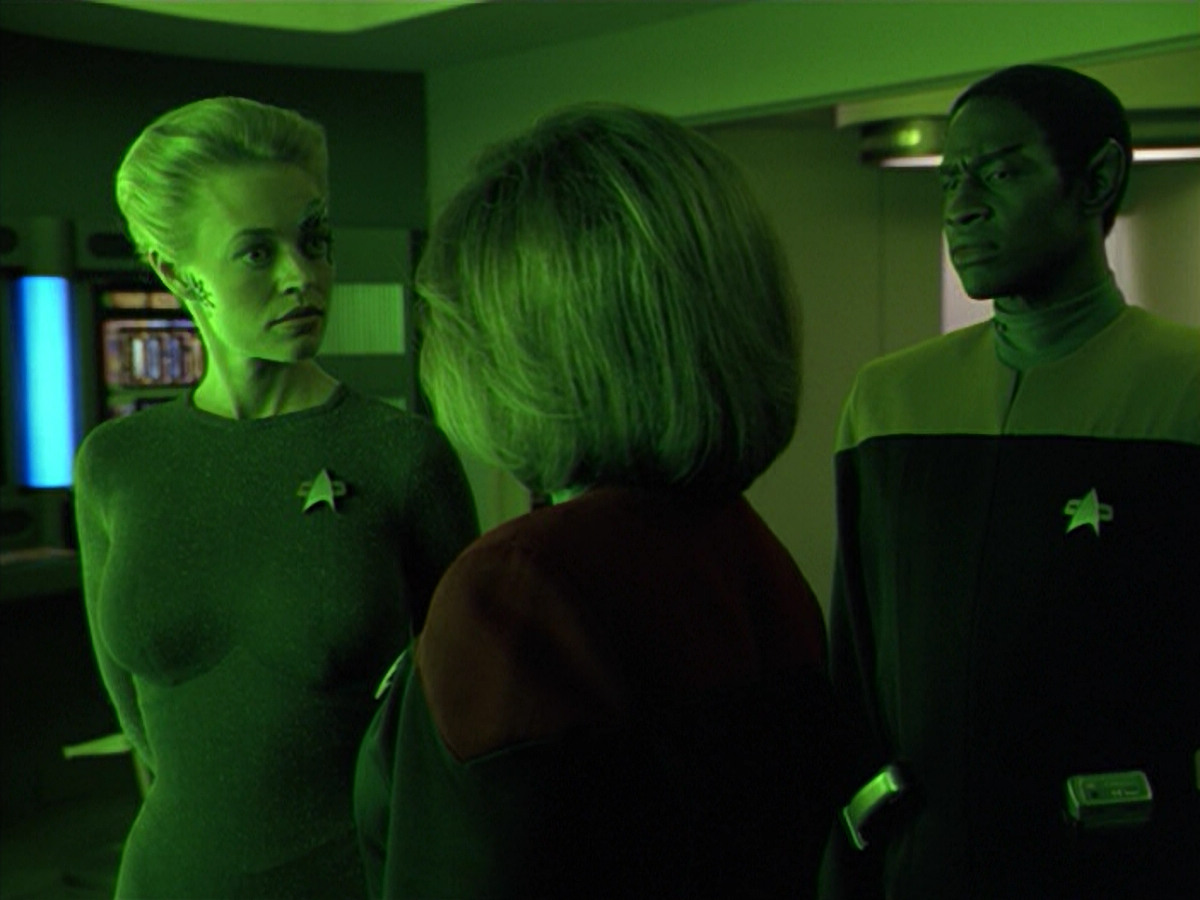 extant_StarTrek_VOY_5x02-Drone_01173.jpg