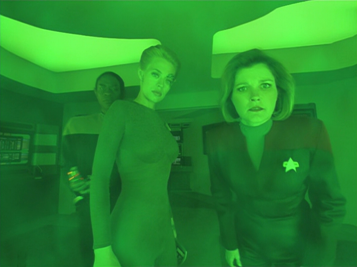 extant_StarTrek_VOY_5x02-Drone_01180.jpg
