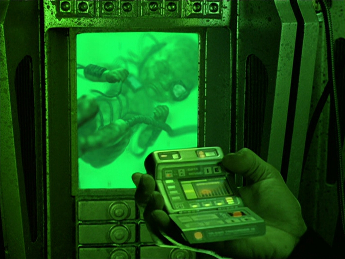 extant_StarTrek_VOY_5x02-Drone_01189.jpg