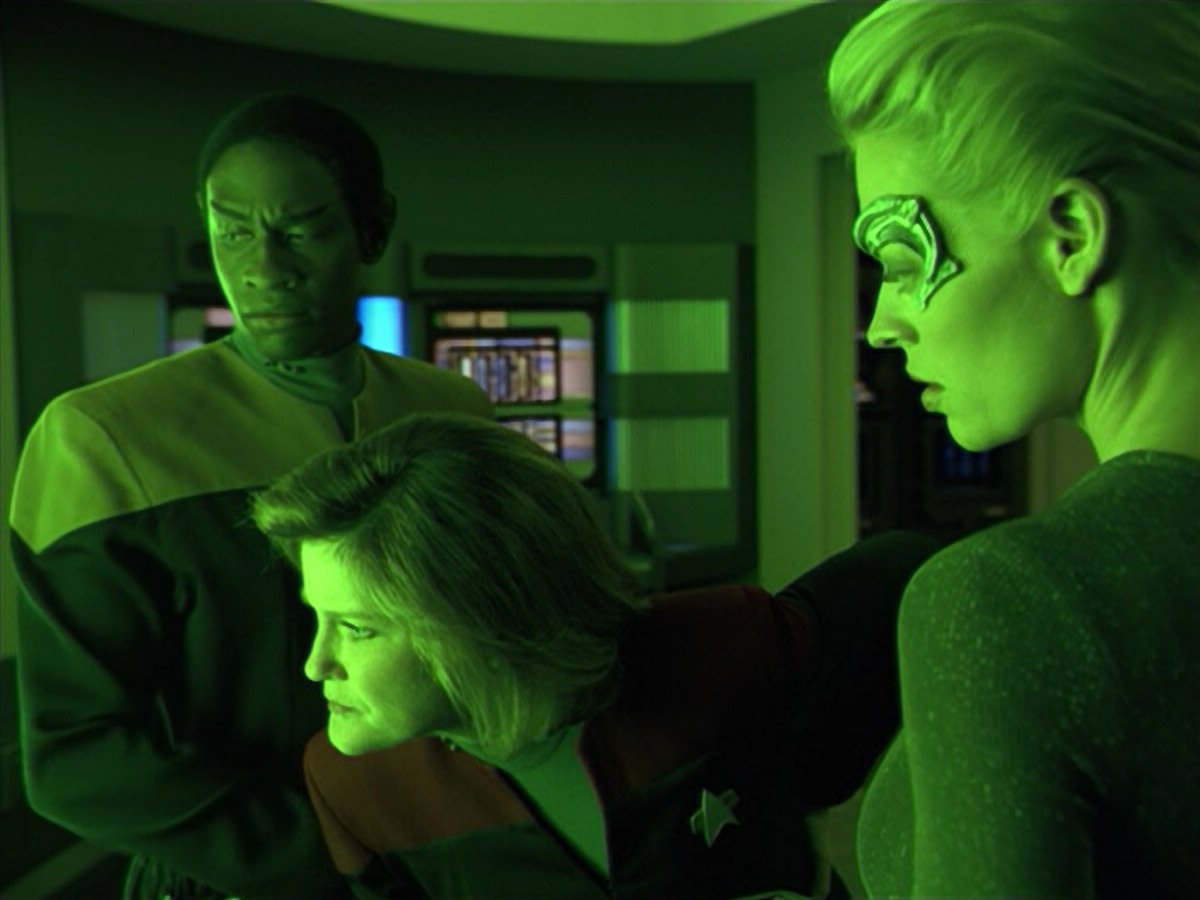 extant_StarTrek_VOY_5x02-Drone_01203.jpg
