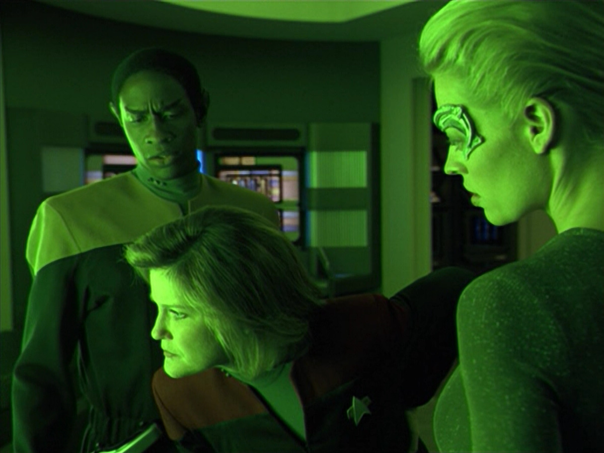 extant_StarTrek_VOY_5x02-Drone_01204.jpg