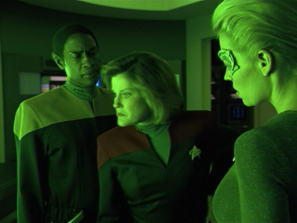 extant_StarTrek_VOY_5x02-Drone_01207.jpg