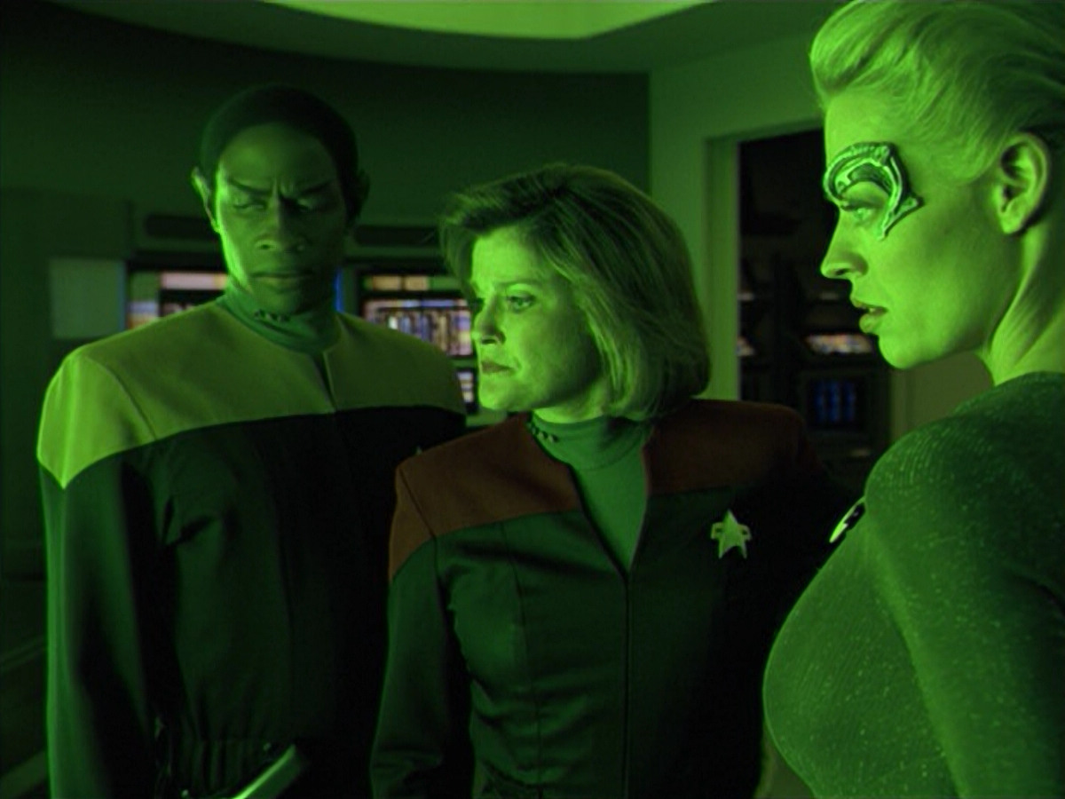 extant_StarTrek_VOY_5x02-Drone_01215.jpg