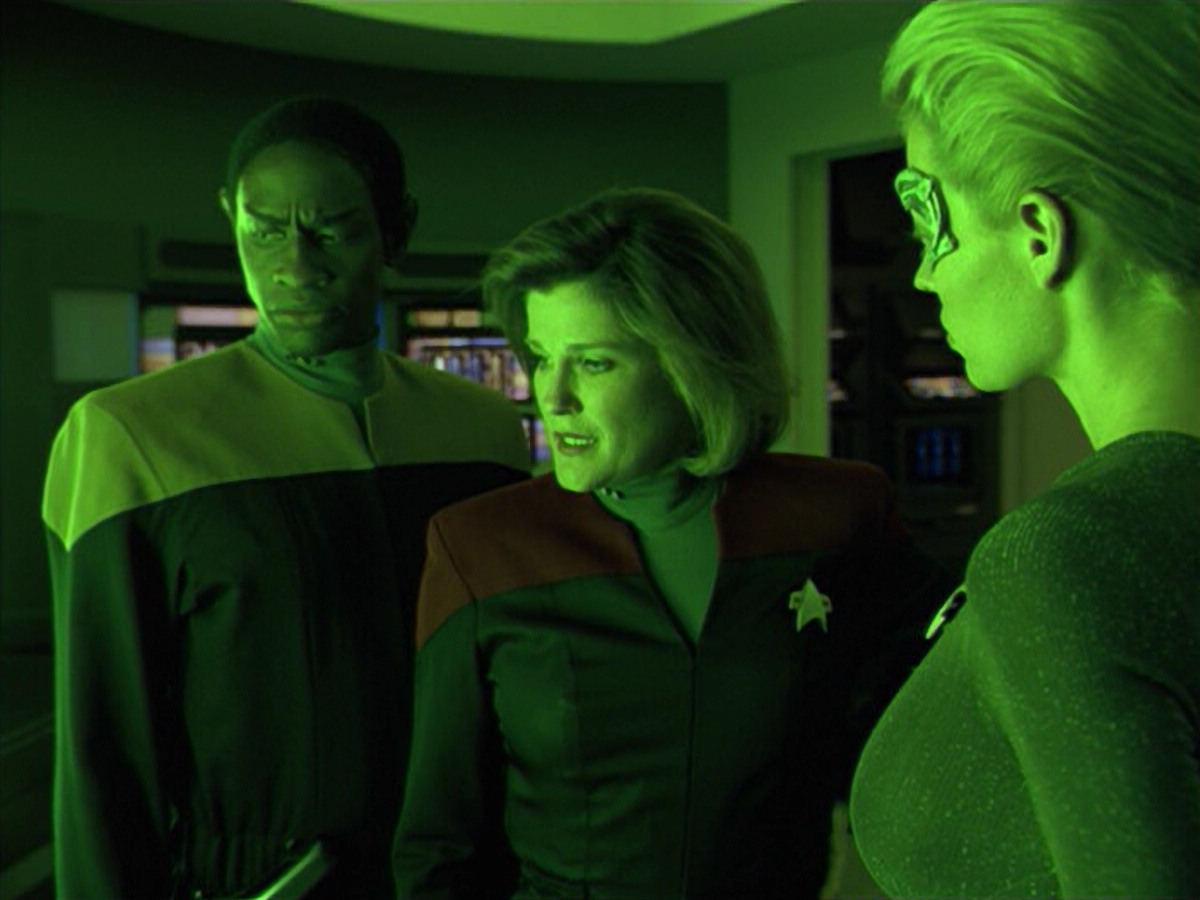 extant_StarTrek_VOY_5x02-Drone_01218.jpg