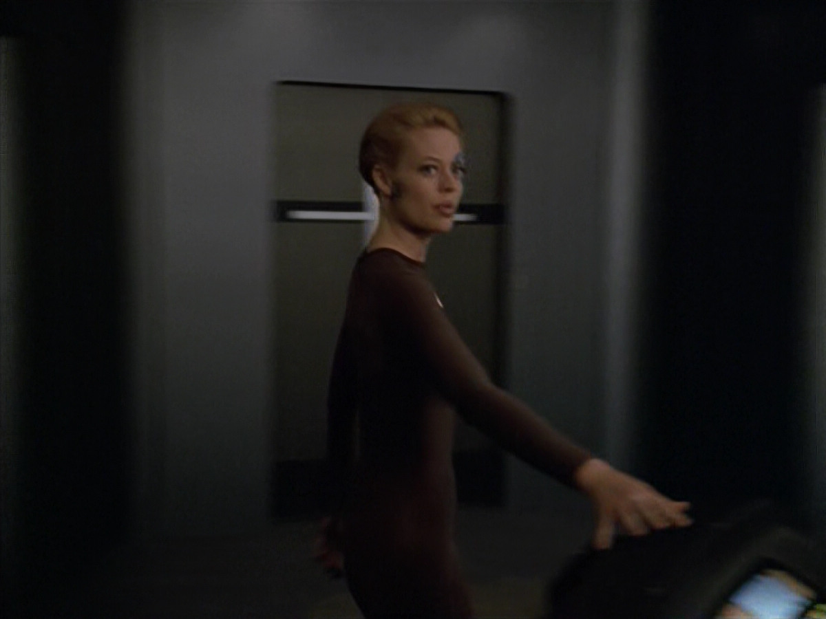 extant_StarTrek_VOY_5x02-Drone_01238.jpg