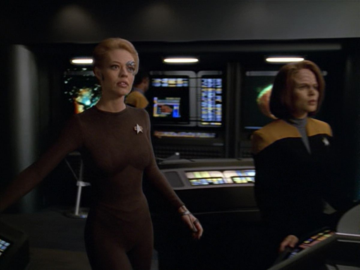 extant_StarTrek_VOY_5x02-Drone_01240.jpg
