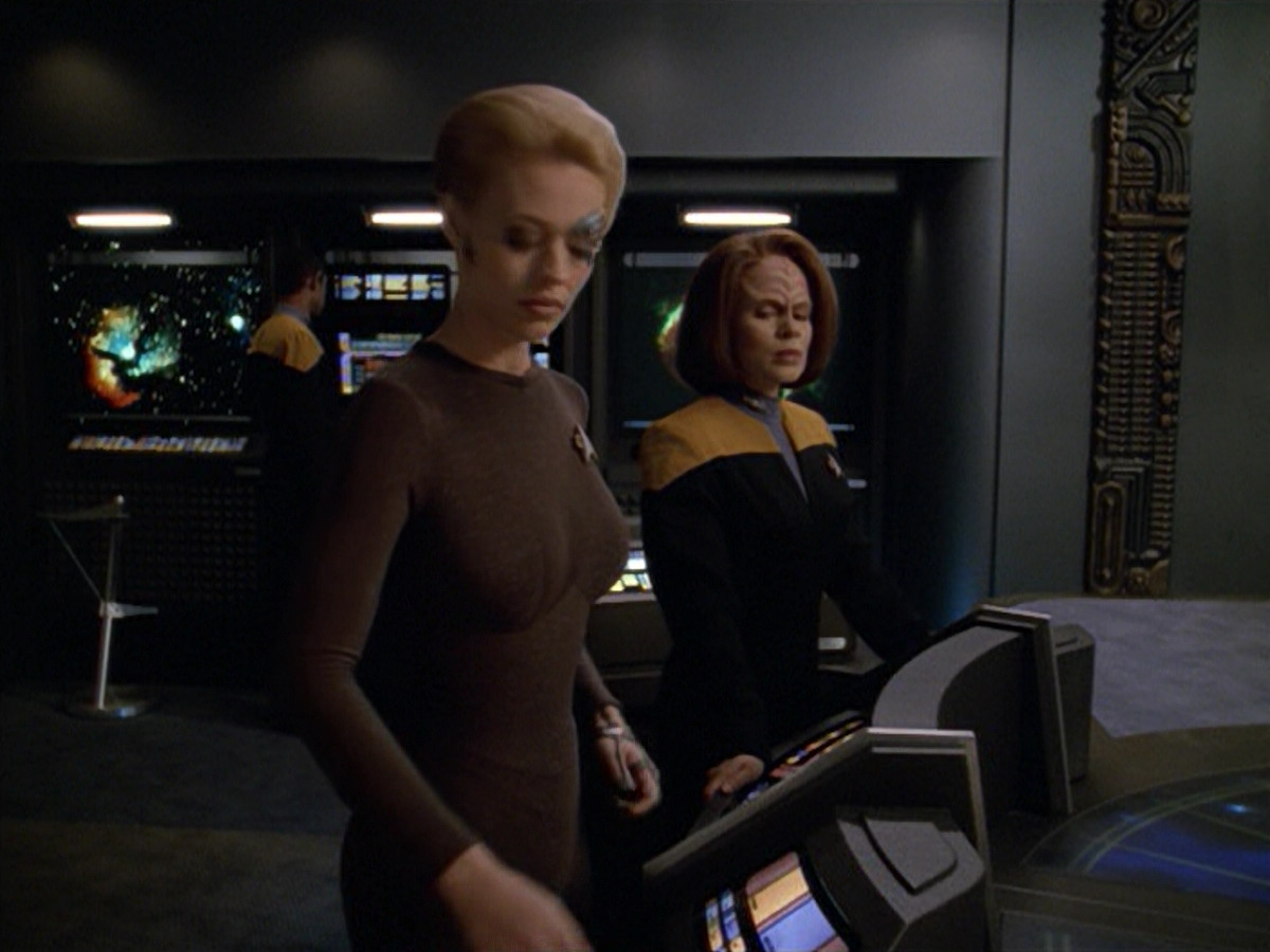 extant_StarTrek_VOY_5x02-Drone_01269.jpg