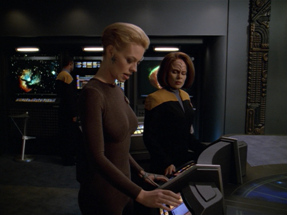 extant_StarTrek_VOY_5x02-Drone_01270.jpg