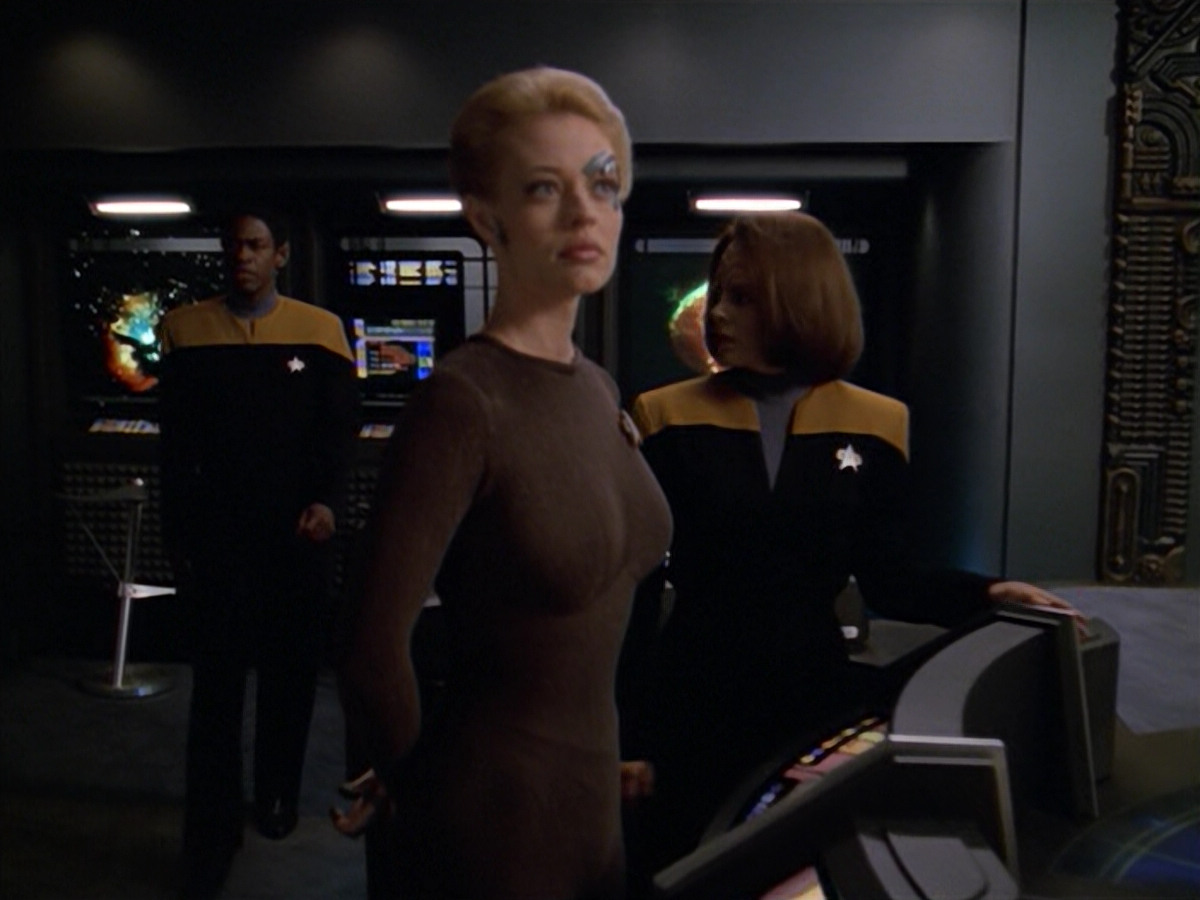 extant_StarTrek_VOY_5x02-Drone_01290.jpg
