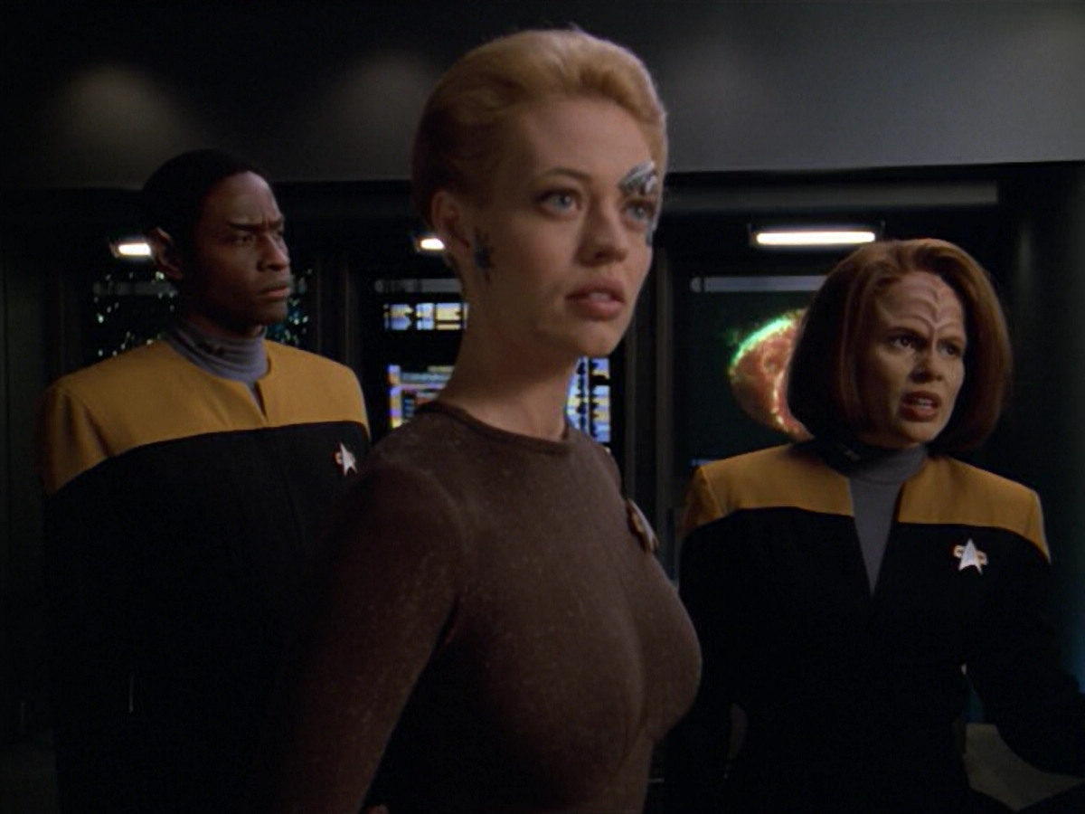extant_StarTrek_VOY_5x02-Drone_01310.jpg