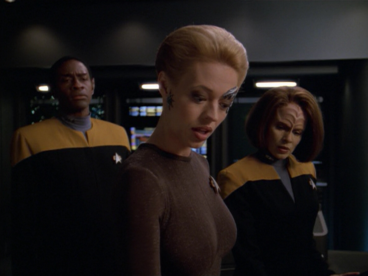 extant_StarTrek_VOY_5x02-Drone_01338.jpg