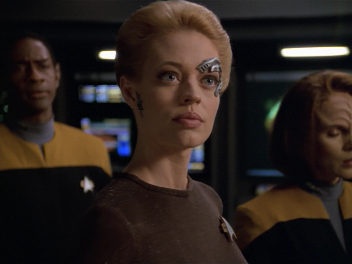 extant_StarTrek_VOY_5x02-Drone_01351.jpg
