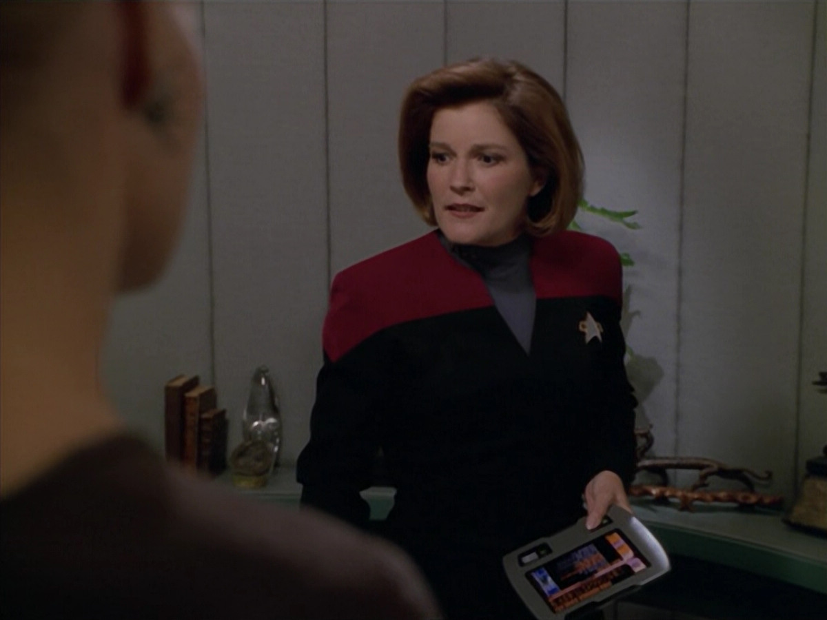 extant_StarTrek_VOY_5x02-Drone_01430.jpg