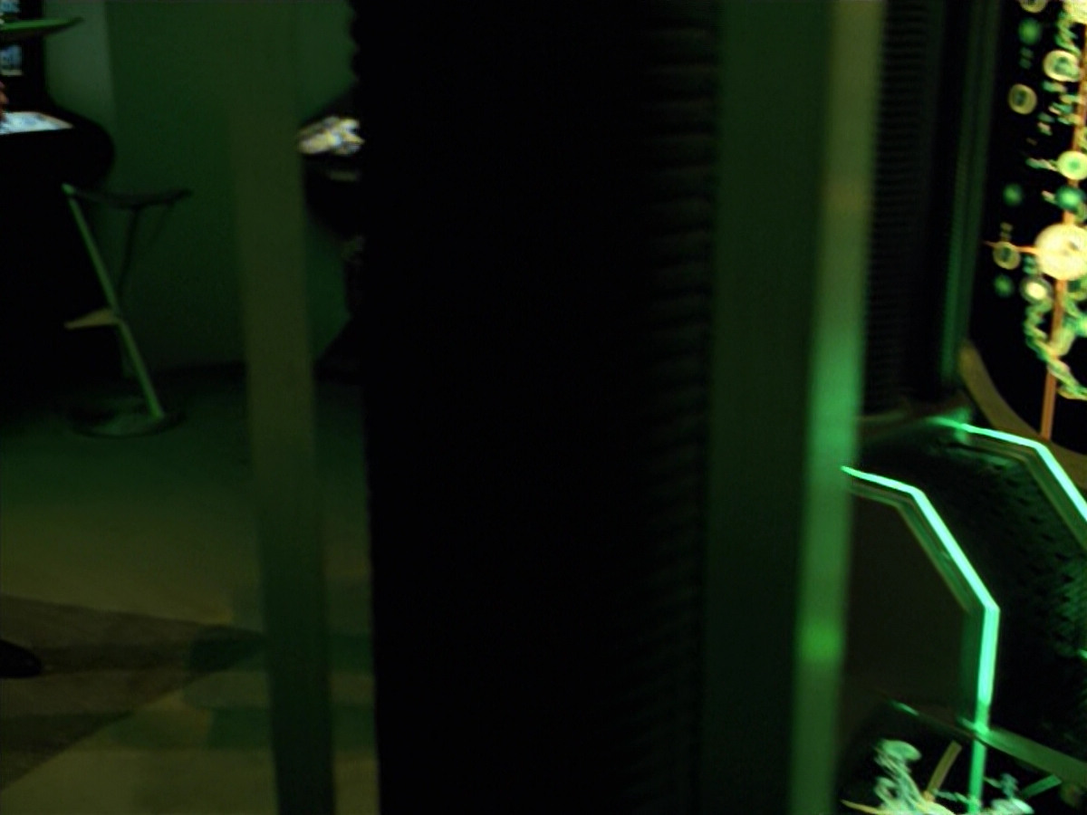 extant_StarTrek_VOY_5x02-Drone_01519.jpg