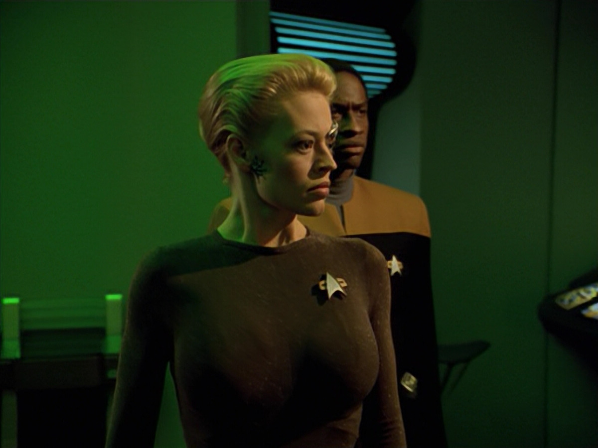 extant_StarTrek_VOY_5x02-Drone_01552.jpg