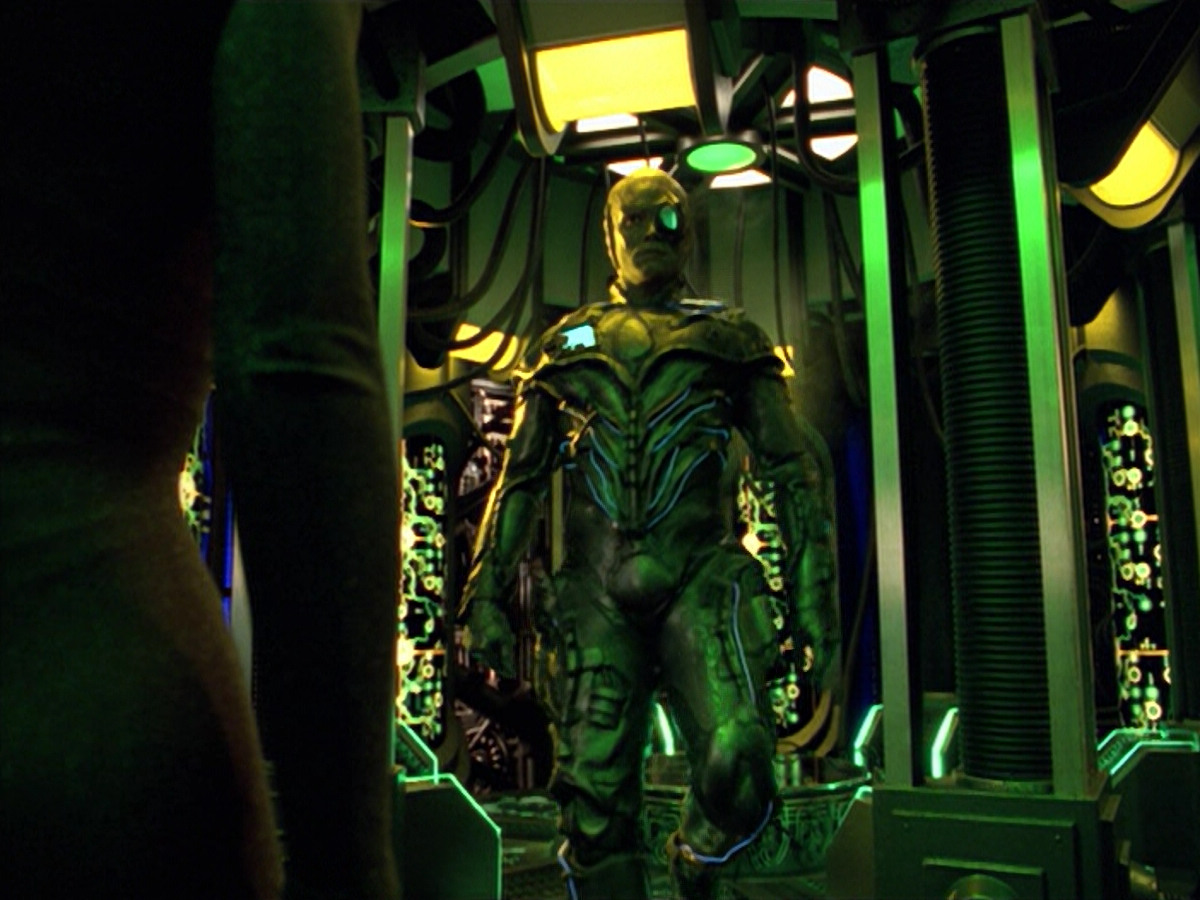 extant_StarTrek_VOY_5x02-Drone_01559.jpg