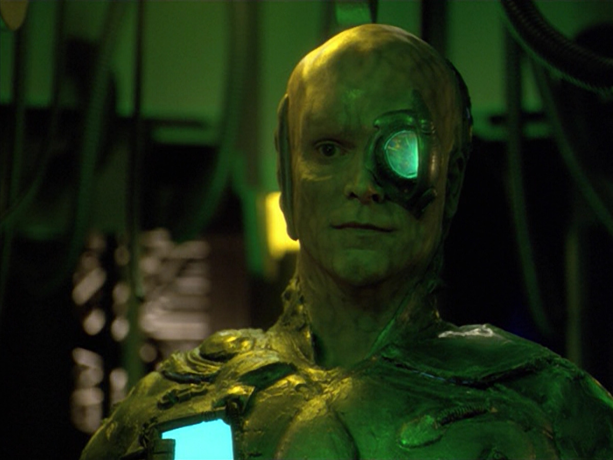 extant_StarTrek_VOY_5x02-Drone_01575.jpg