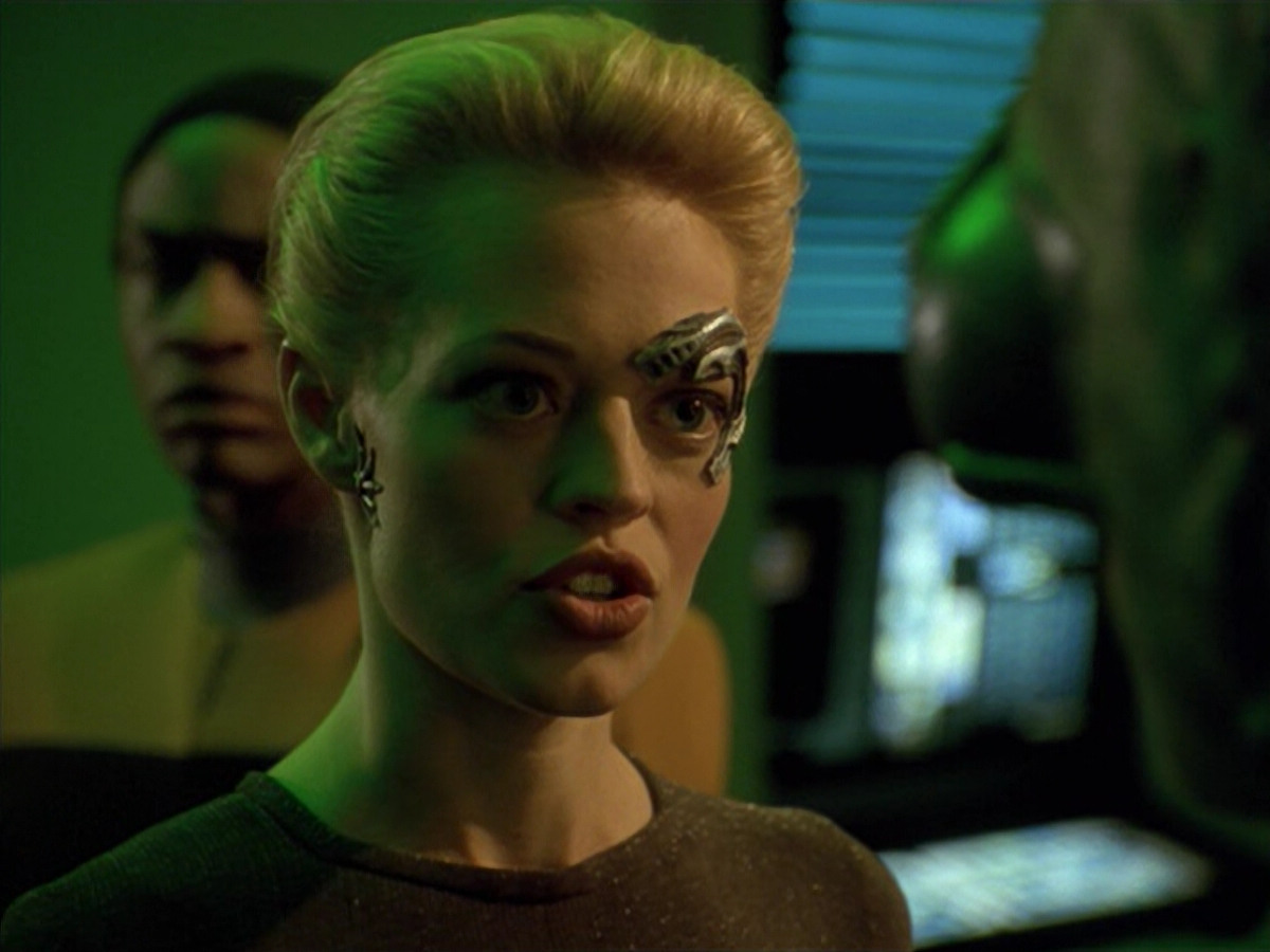 extant_StarTrek_VOY_5x02-Drone_01595.jpg