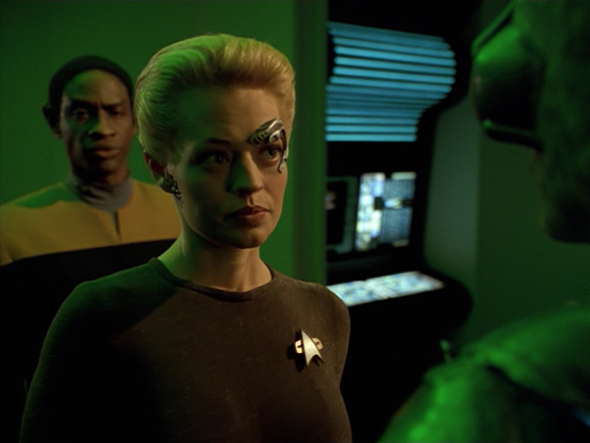 extant_StarTrek_VOY_5x02-Drone_01627.jpg