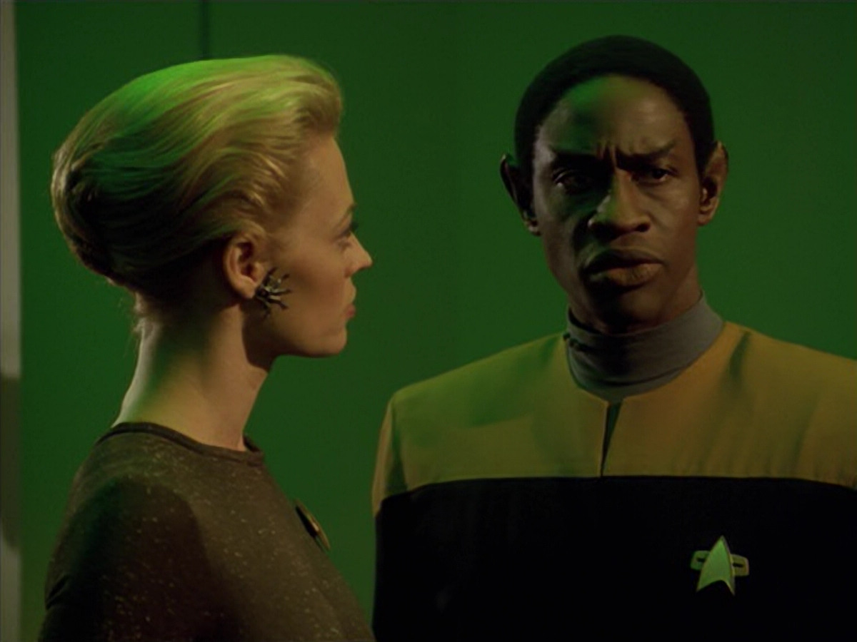 extant_StarTrek_VOY_5x02-Drone_01640.jpg