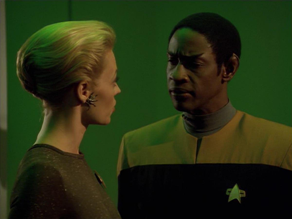 extant_StarTrek_VOY_5x02-Drone_01643.jpg