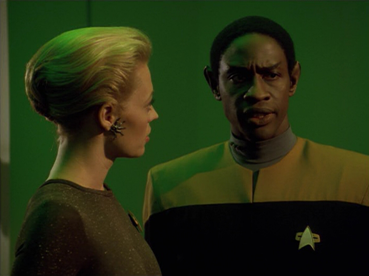 extant_StarTrek_VOY_5x02-Drone_01647.jpg