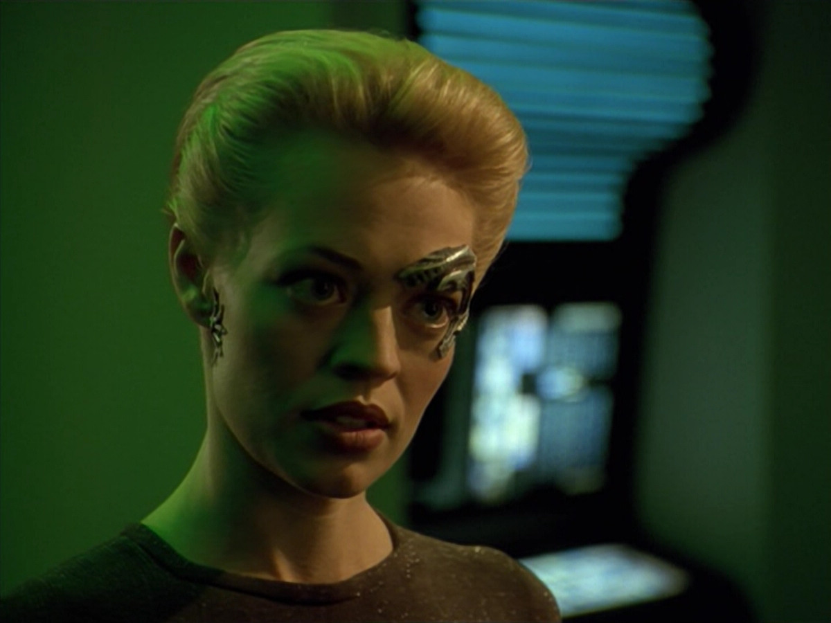extant_StarTrek_VOY_5x02-Drone_01657.jpg