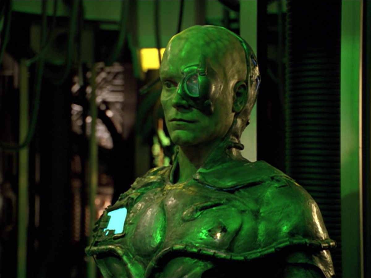 extant_StarTrek_VOY_5x02-Drone_01666.jpg