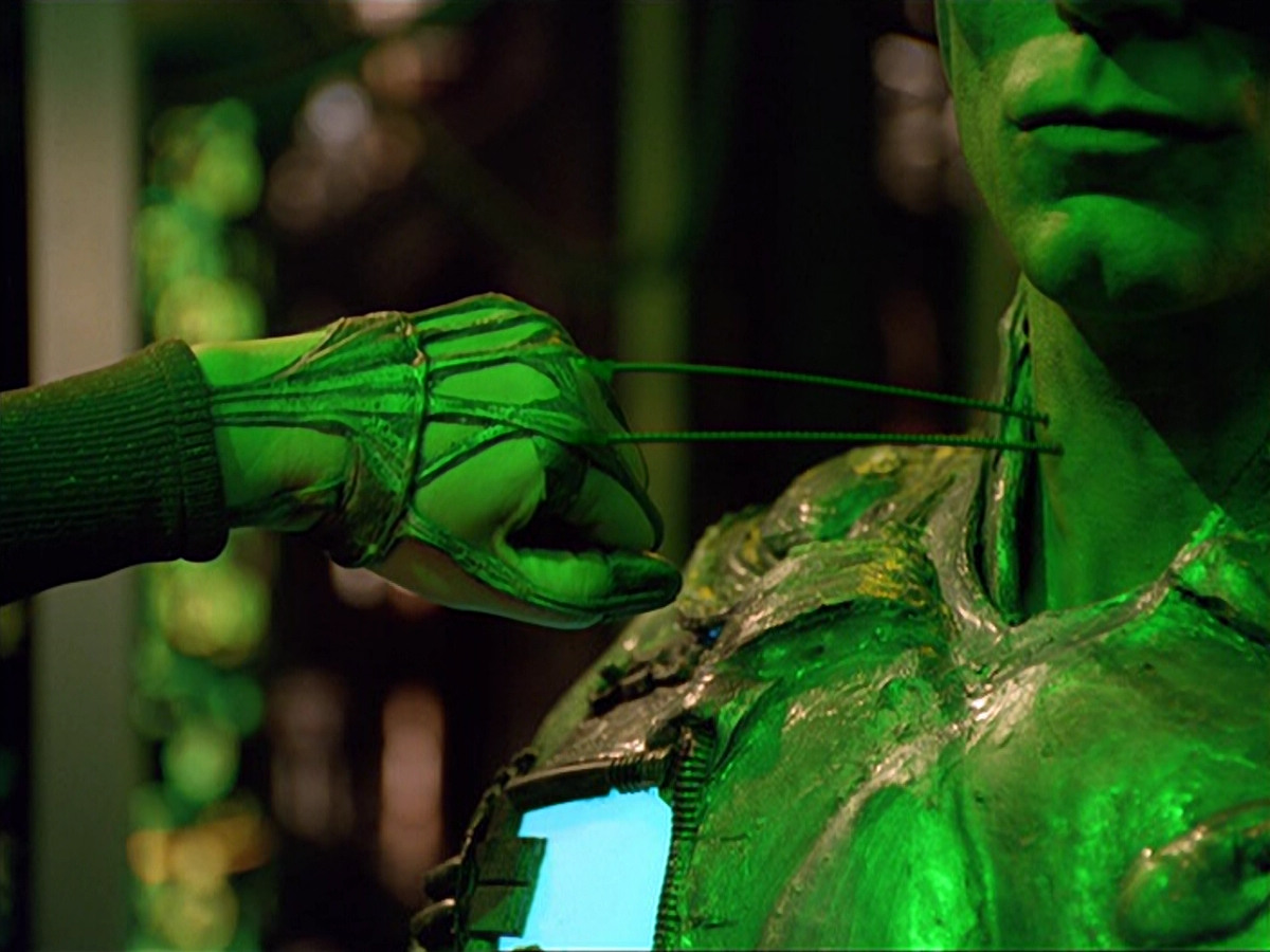 extant_StarTrek_VOY_5x02-Drone_01675.jpg