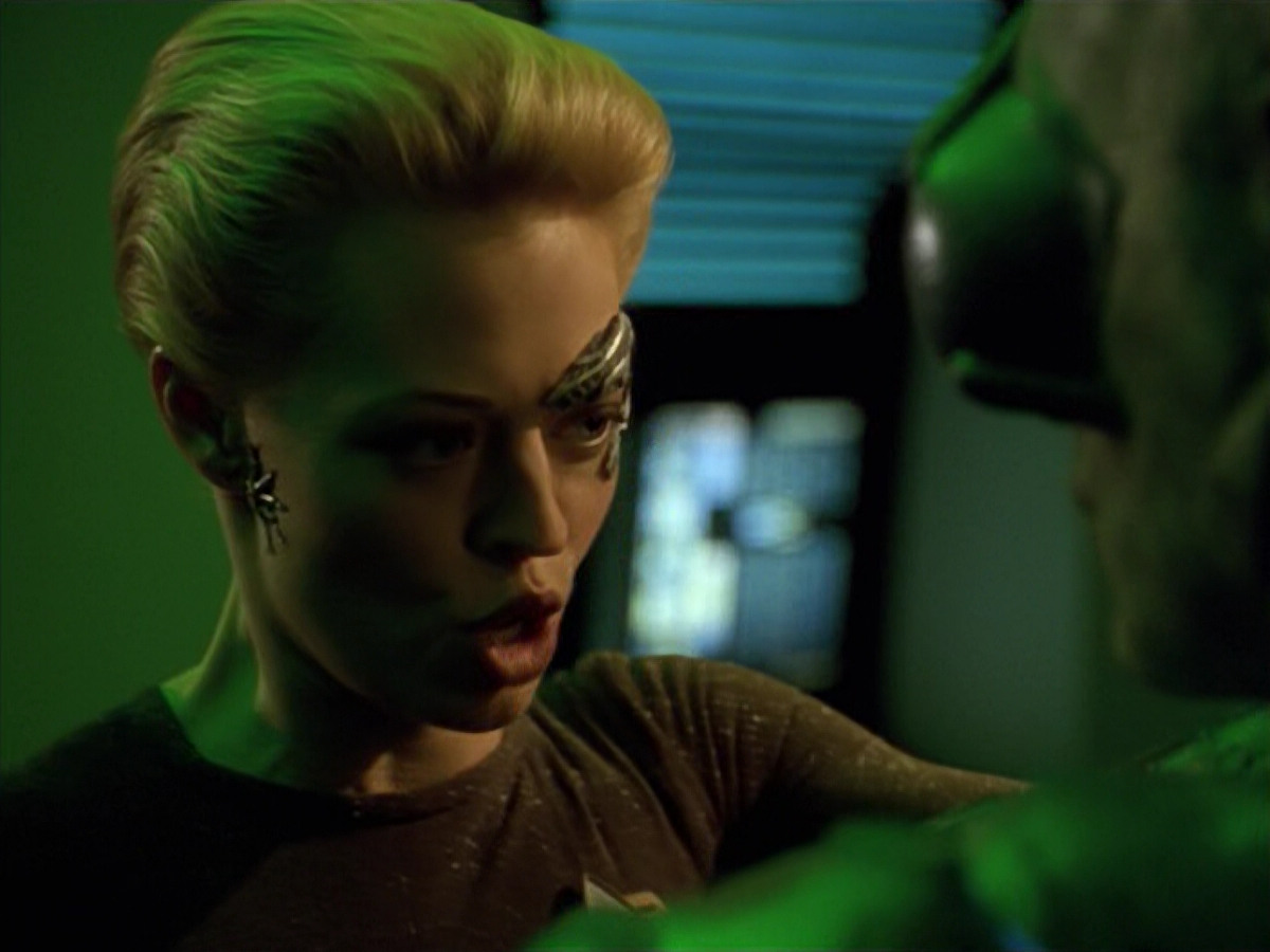 extant_StarTrek_VOY_5x02-Drone_01691.jpg