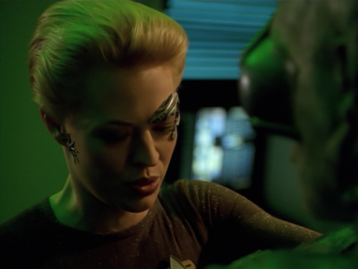extant_StarTrek_VOY_5x02-Drone_01697.jpg