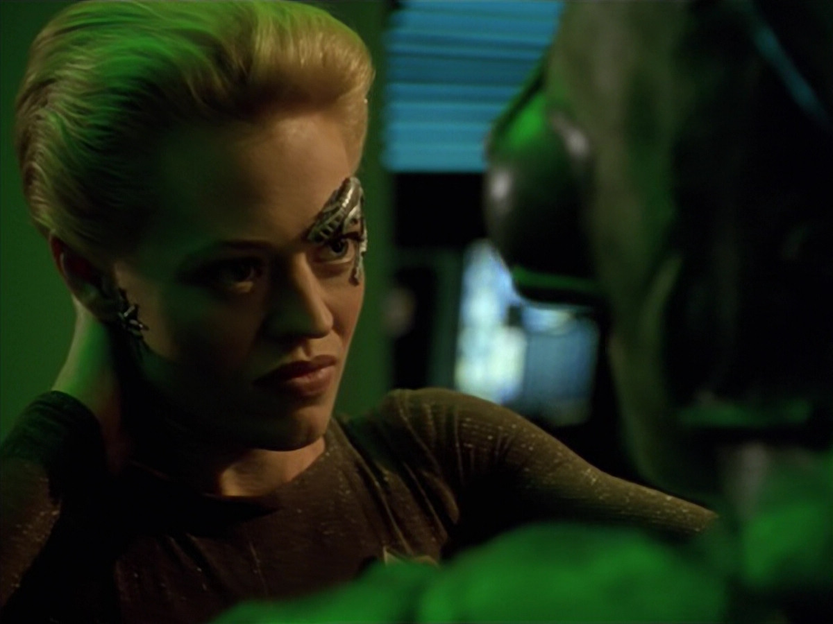 extant_StarTrek_VOY_5x02-Drone_01716.jpg