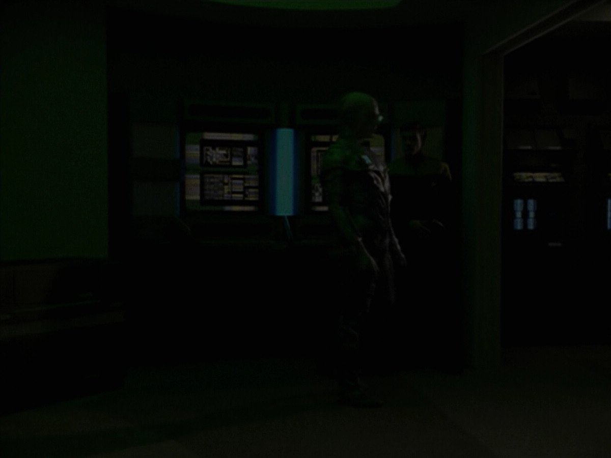 extant_StarTrek_VOY_5x02-Drone_01743.jpg