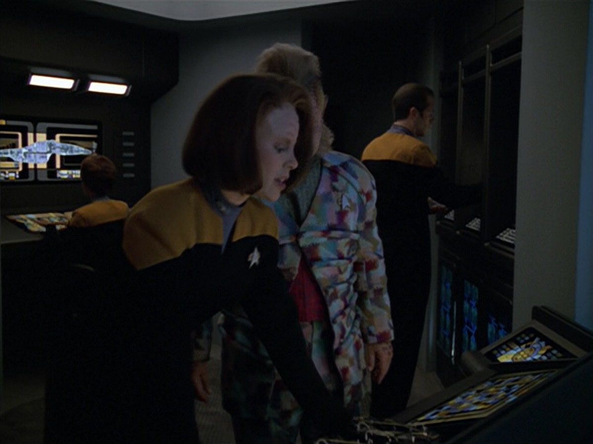 extant_StarTrek_VOY_5x02-Drone_01782.jpg