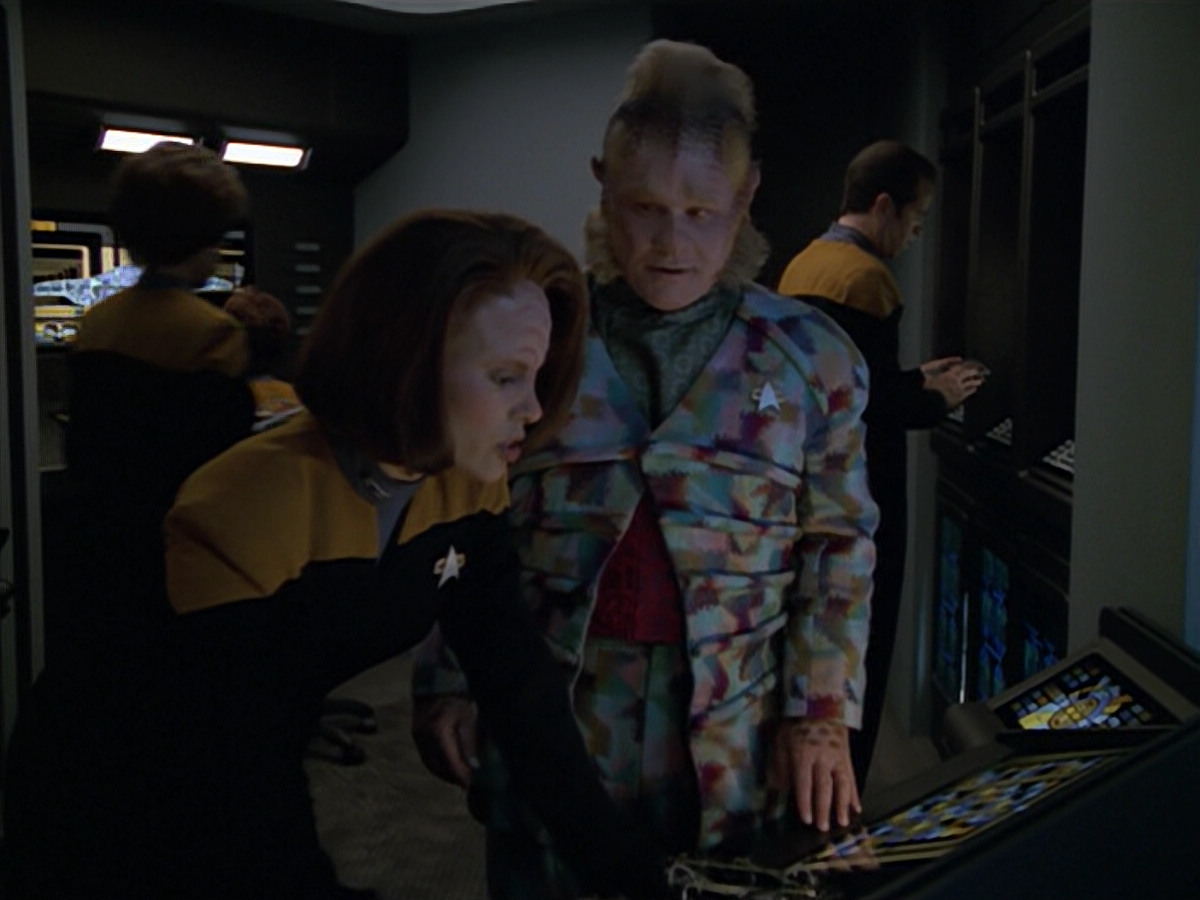 extant_StarTrek_VOY_5x02-Drone_01784.jpg