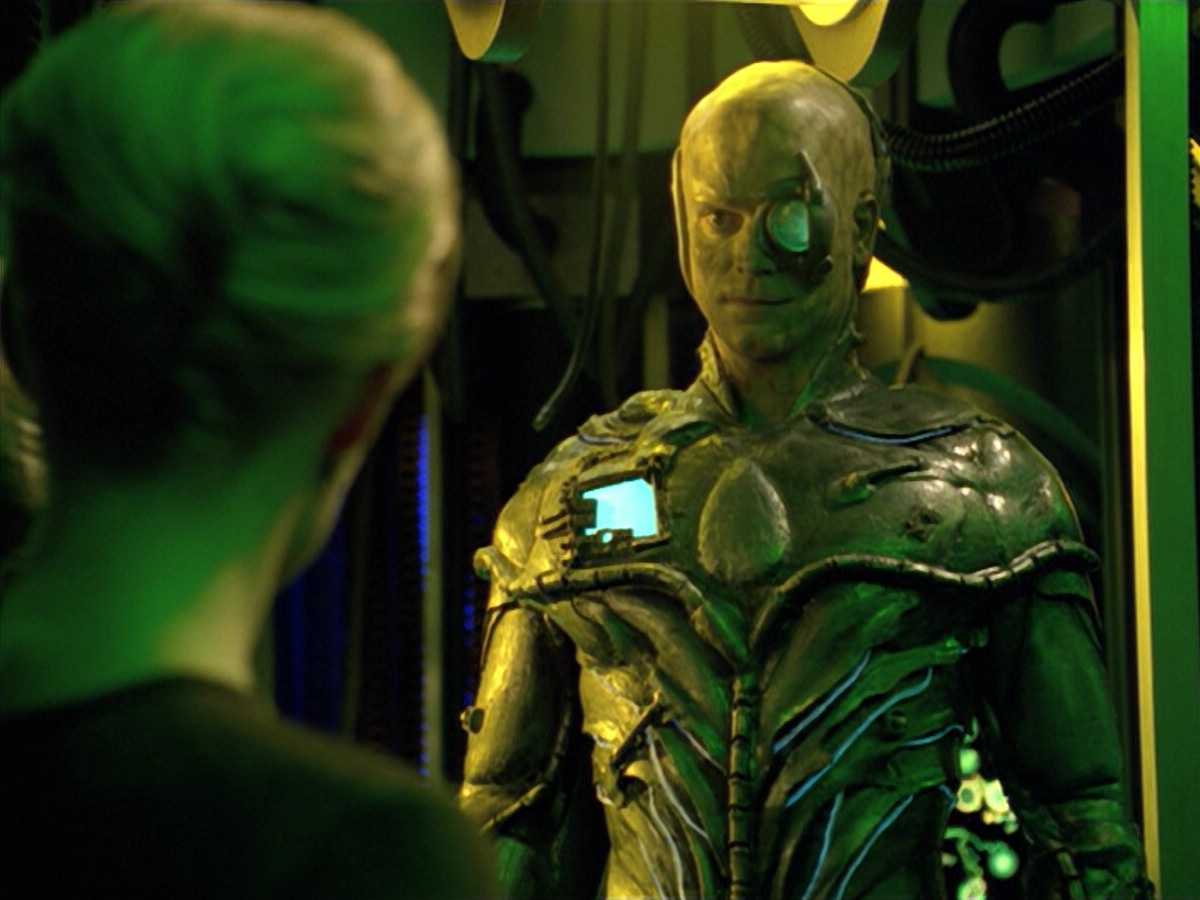 extant_StarTrek_VOY_5x02-Drone_01852.jpg