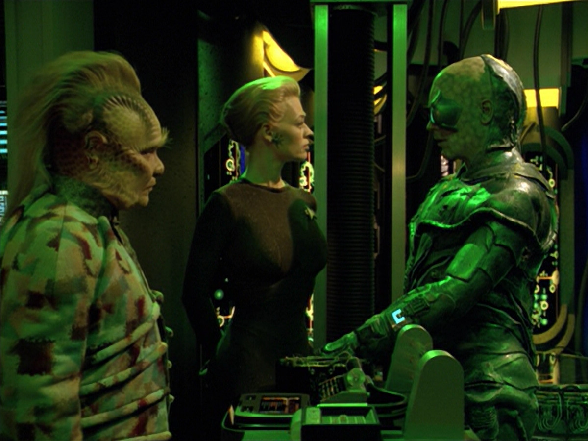 extant_StarTrek_VOY_5x02-Drone_01879.jpg