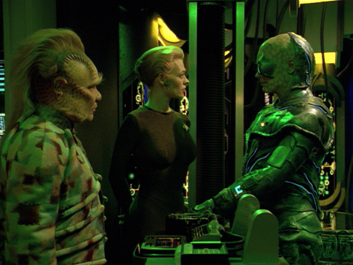 extant_StarTrek_VOY_5x02-Drone_01882.jpg
