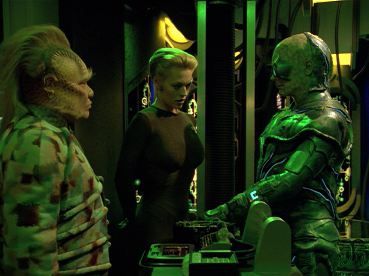 extant_StarTrek_VOY_5x02-Drone_01887.jpg
