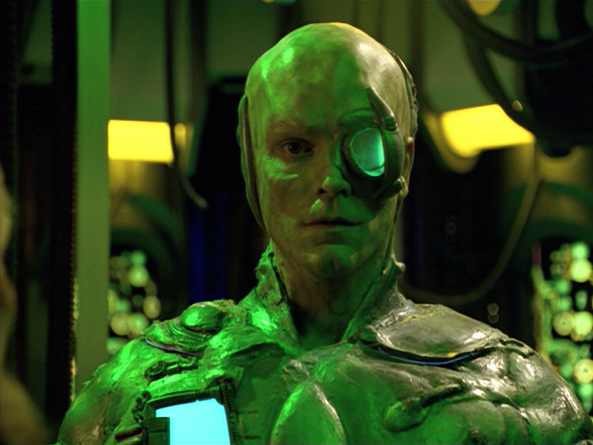 extant_StarTrek_VOY_5x02-Drone_01909.jpg